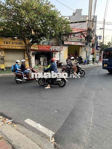 MB kd chính giữa ngã 3, đối diện BV khu vực Thủ Đức