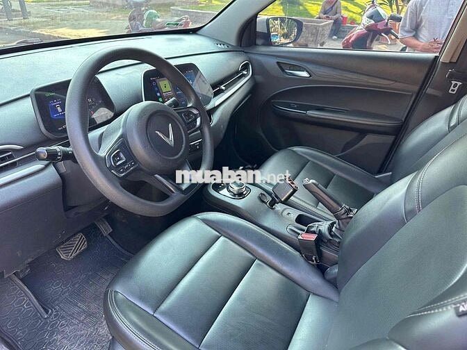 VF5 Plus 2024 Đỏ-Trắng Odo 8v7