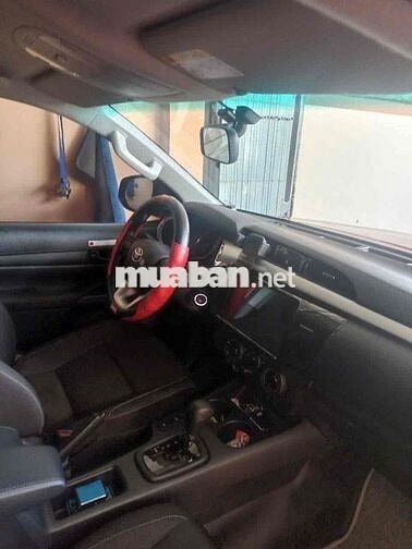 Toyota Hilux 2024 Một cầu Đỏ 19.000 km