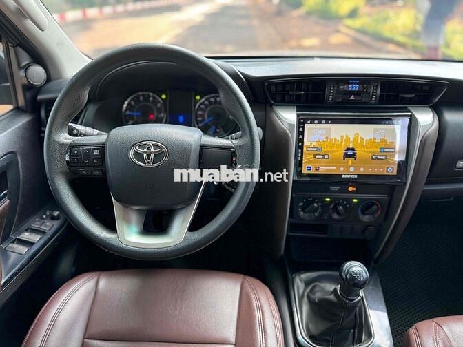 Toyota Fortuner 2019 Bạc