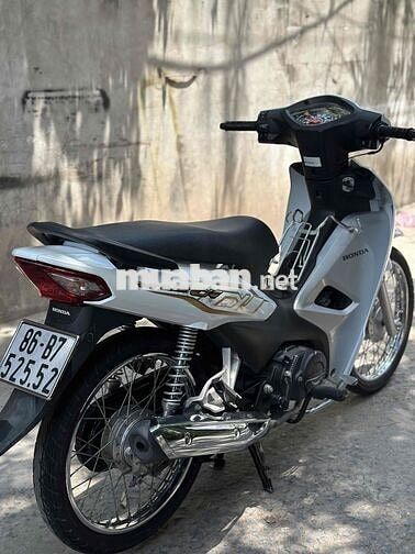 Honda Wave A 2022 Trắng chính chủ ký 17000 km