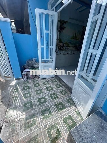 Nhà chính chủ mới xây hoàn toàn, khu vực cầu lớn Hóc Môn, sổ riêng