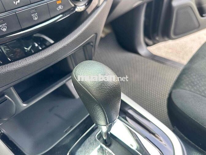 Nissan Navara EL 2020 60000 km Đen