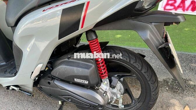 Honda Vision Xám 900km