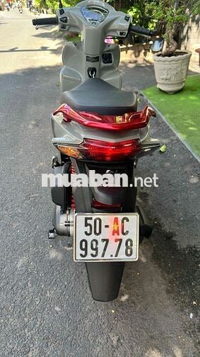 Honda Vision Xám 900km