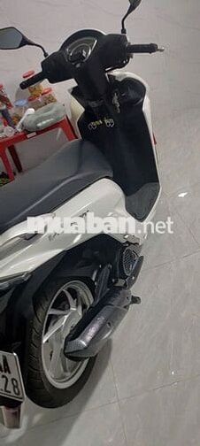 Honda Vision Trắng 8000km