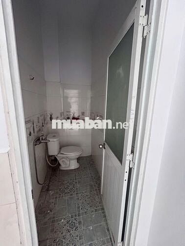Nhà chính chủ mới xây hoàn toàn, khu vực cầu lớn Hóc Môn, sổ riêng