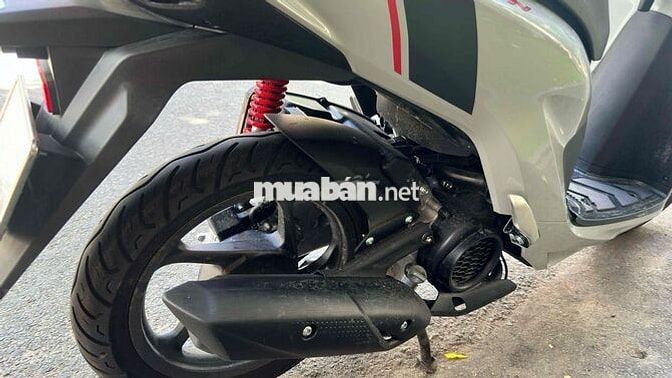 Honda Vision Xám 900km