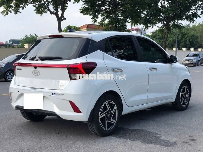 Siêu Lướt Hyundai i10 2025 odo 4800 km, bàn về giá