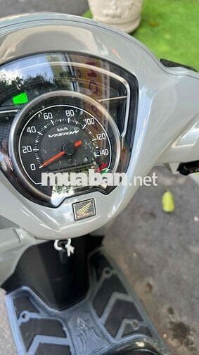 Honda Vision Xám 900km