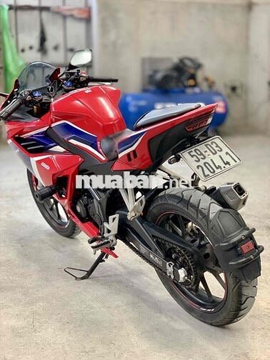 Honda CBR150R ABS 2021 13.000 km Chính Chủ Xe Đẹp