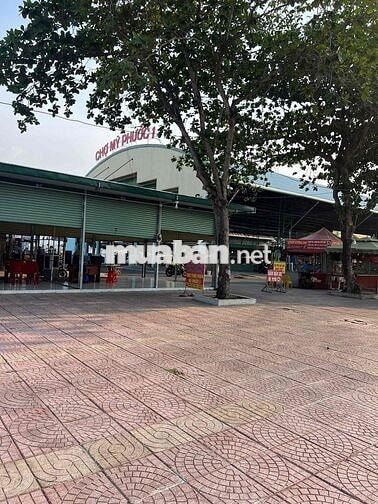 Bán nhà 1 trệt 1 lửng 2 lầu 1 sân thượng ngay chợ mỹ phước.