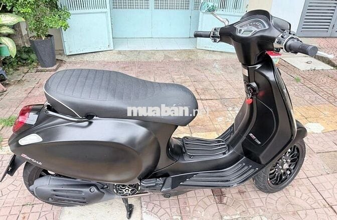 Piaggio Vespa Sprint 125 Đen 2024