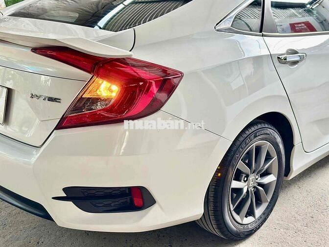 Honda Civic 2020 1.8G 28.000 km Trắng