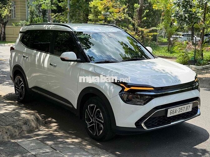 Siêu lướt Kia Carens 2025 1.5 Luxury Trắng