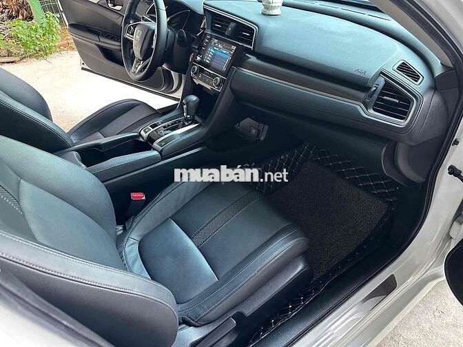 Honda Civic 2020 1.8G 28.000 km Trắng