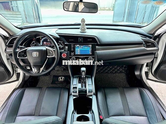 Honda Civic 2020 1.8G 28.000 km Trắng