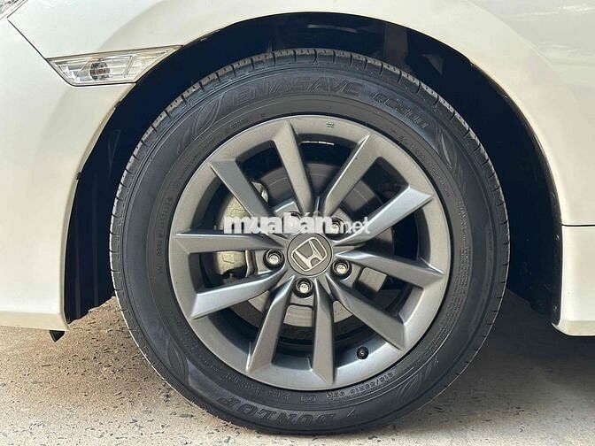 Honda Civic 2020 1.8G 28.000 km Trắng