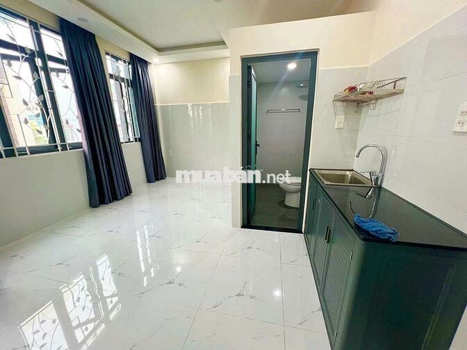 Phòng Ban Công Mới - Gần UFM KCX Nguyễn Thị Thập Cầu Tân Thuận