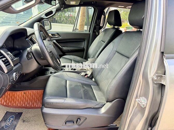 Ford Everest 2021 Biturbo 80000 km Xám