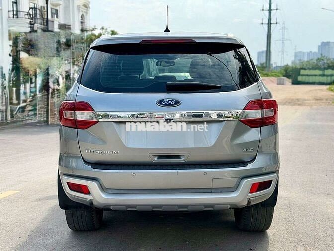 Ford Everest 2021 Biturbo 80000 km Xám