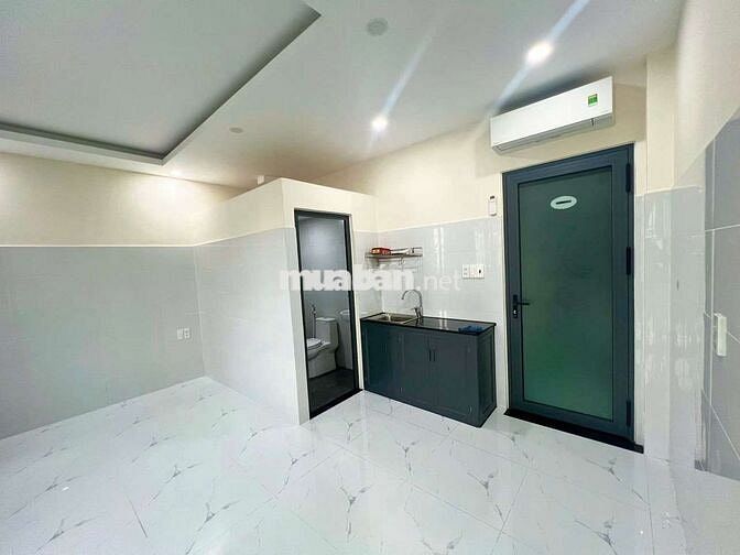 Phòng Ban Công Mới - Gần UFM KCX Nguyễn Thị Thập Cầu Tân Thuận