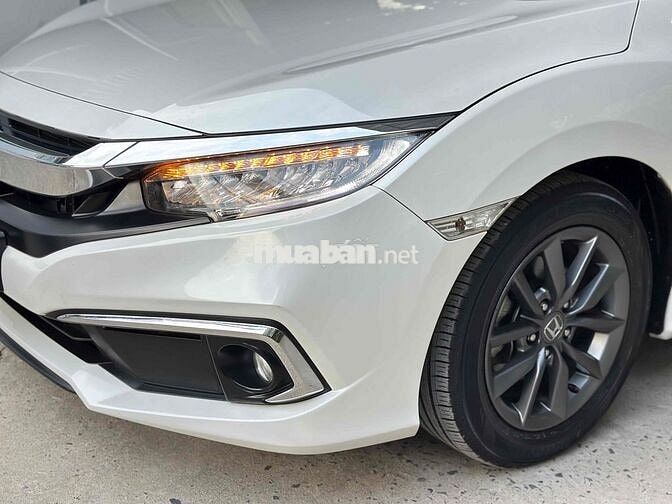 Honda Civic 2020 1.8G 28.000 km Trắng