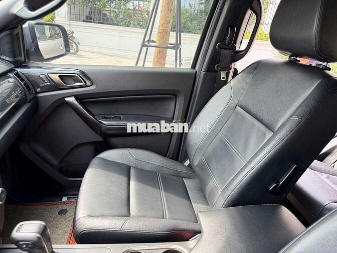 Ford Everest 2021 Biturbo 80000 km Xám