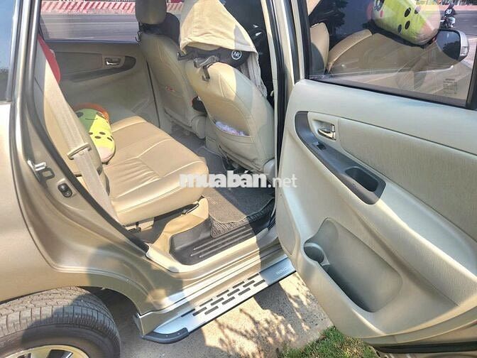 Toyota Innova 2015 2.0G AT Nâu vàng