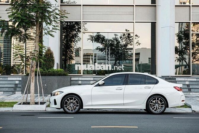 BMW 320i Sportline Model 2025 15000 km