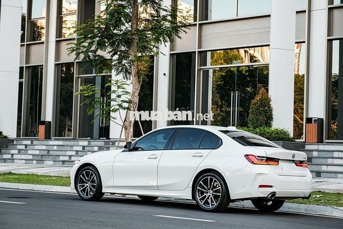 BMW 320i Sportline Model 2025 15000 km