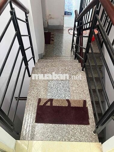 Cho thuê phòng lầu 2 Lê Văn Duyệt, có máy lạnh, giá rẻ 3tr2