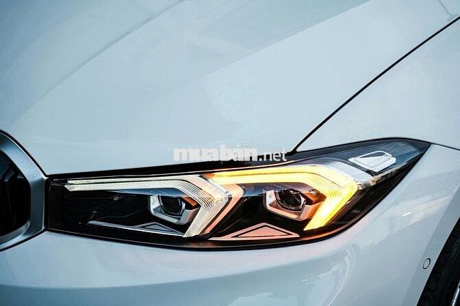 BMW 320i Sportline Model 2025 15000 km