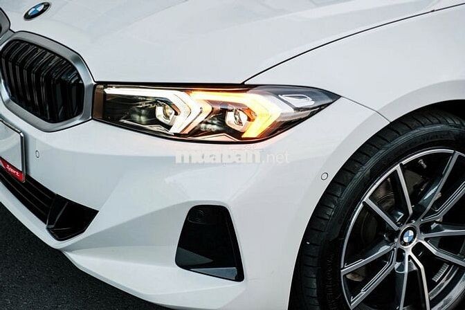 BMW 320i Sportline Model 2025 15000 km