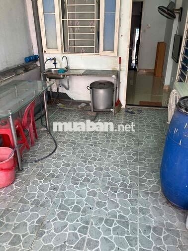 Cho thuê phòng lầu 2 Lê Văn Duyệt, có máy lạnh, giá rẻ 3tr2