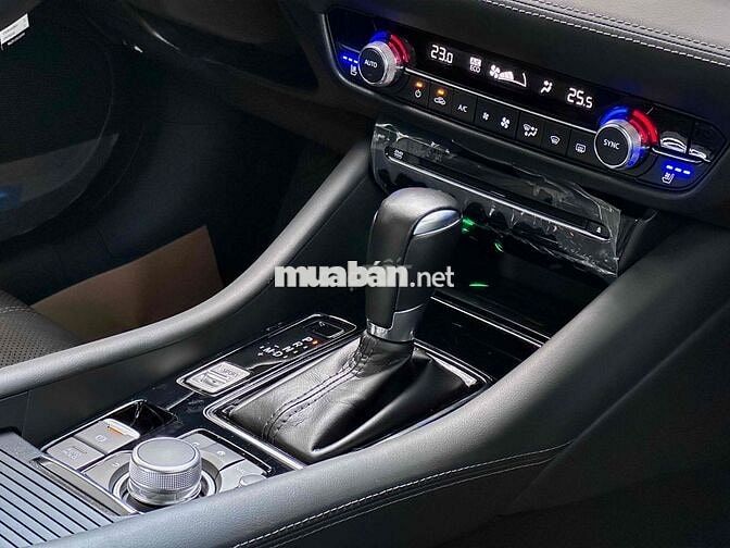 Mazda 6 2023 bản 2.0 PREMIUM TCCC trắng đẹp
