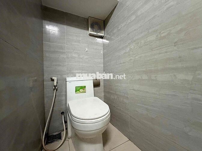 Nhà 1 trệt 2 lầu 80m2 gồm 4PN gần Phạm Văn Đồng, Gigamall
