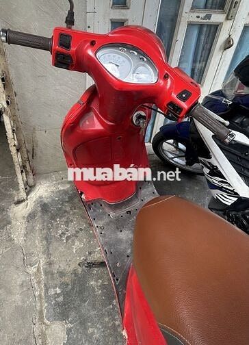 SYM Xe máy màu Đỏ 