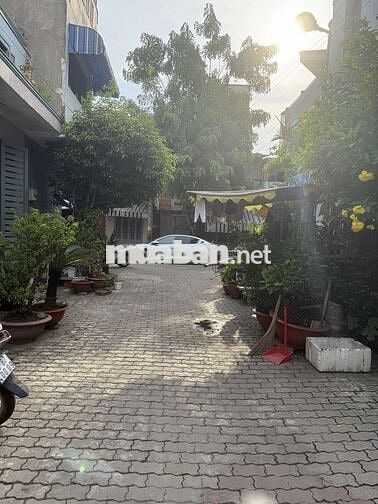 Nhà 3 tầng gần trường tiểu học Bình Long, Bình Tân, hẻm ôtô, 4,5 tỷ