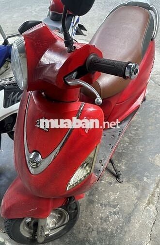 SYM Xe máy màu Đỏ 