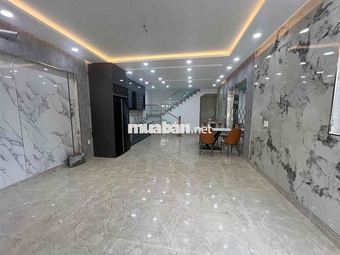 NHÀ ĐẸP Ở NGAY – 3 TẦNG SÂN THƯỢNG – HXH SÁT MẶT TIỀN – NGANG ĐẸP 5.2M