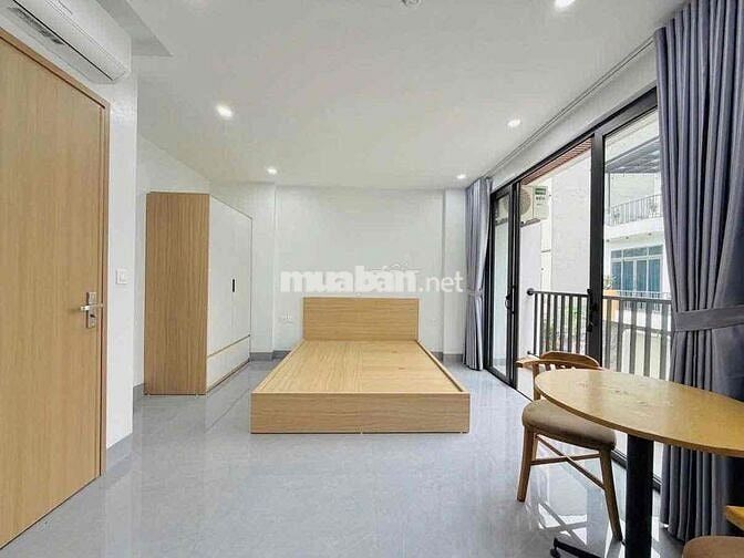 CHDV full nội thất ban công, cửa sổ mới 100% ngay bốn xã gần Đầm Sen