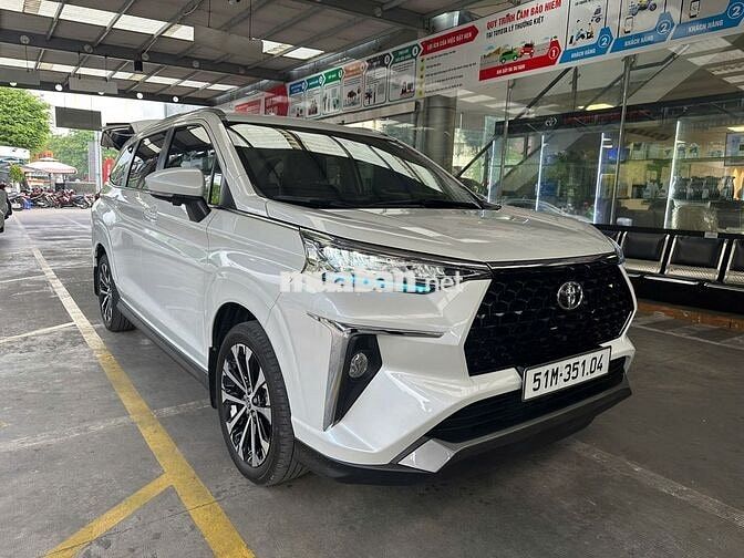 Toyota Veloz Top 2025 Trắng 13.700 km