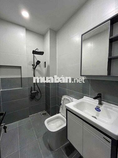 Nhà MTKD Lương Thế Vinh.DT:6.5 X 12m Trêt  2Lâu ST 4PN 4WC