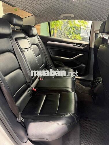 Volkswagen Passat 2018 Trắng
