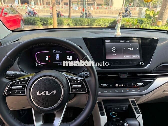 Kia Carens Luxury 2024 Xám 32.500km