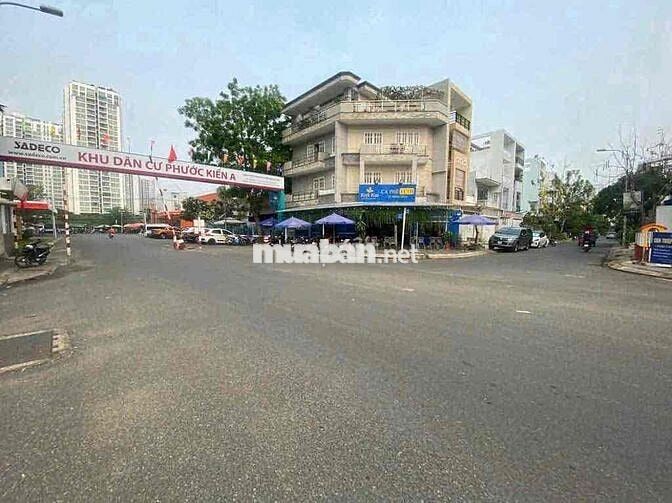 Nhà phố KDC Sadeco gần RMIT 4PN, có chỗ đậu ô tô, giá chỉ 14,5 tr/th