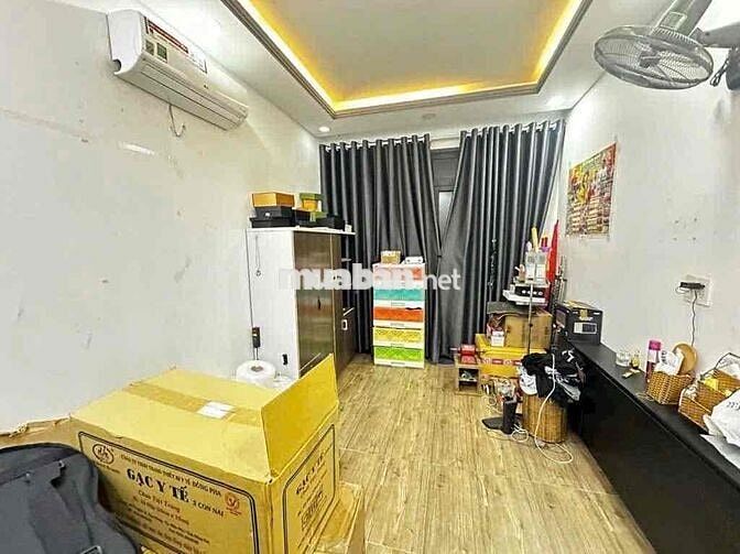 HXH 6M ngay khu Vip Cách Mạng Tháng 8, ngay tuyến metro 2,