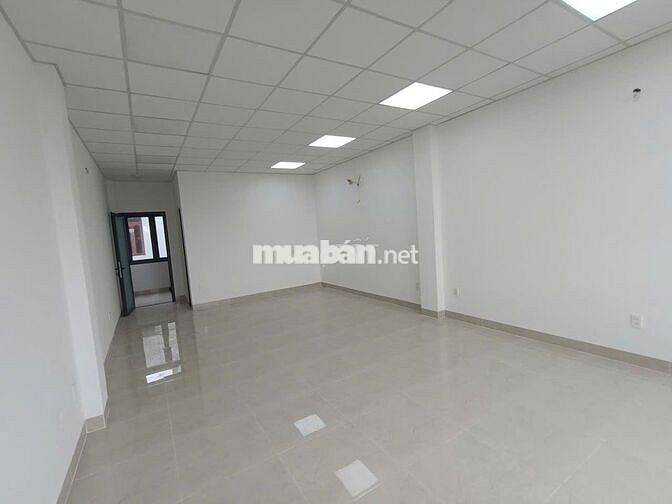 CHO THUÊ TÒA NHÀ MẶT TIỀN LÊ VĂN CHÍ NGAY NGÃ TƯ THỦ ĐỨC – GẦN  ĐHSPKT