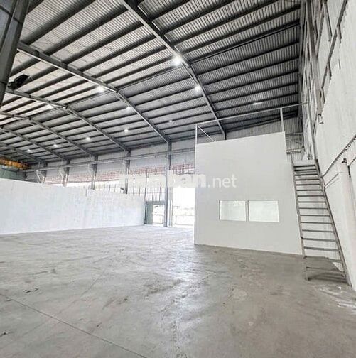 Cho thuê kho Nguyễn Hữu Thọ 750m2 kho riêng biệt có văn phòng